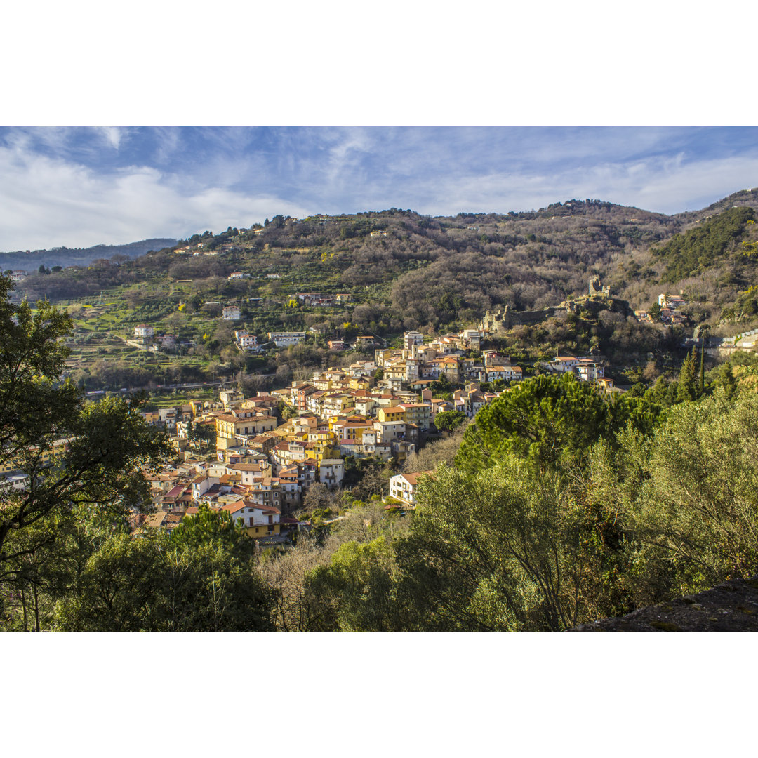 Leinwandbild Alte Normannenburg und mittelalterliche Stadt, Lamezia Terme, Kalabrien, Italien