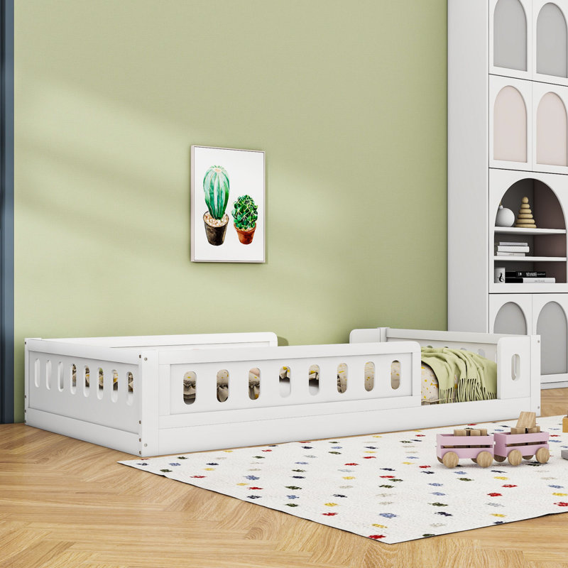 Lit simple en bois avec garde-corps sécuritaire, Blanc