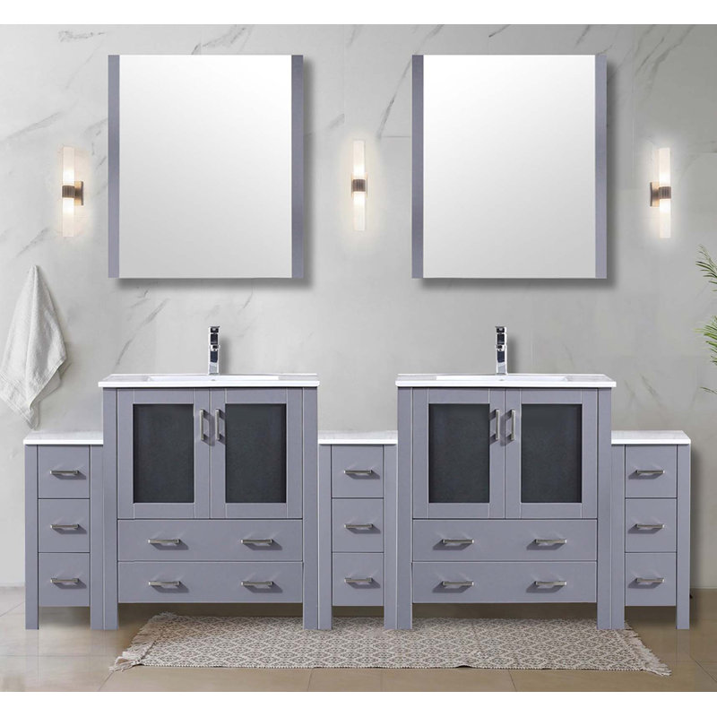 Luxueux meuble-lavabo double avec armoires latérales et accessoires haut de gamme pour une salle de bain élégante.