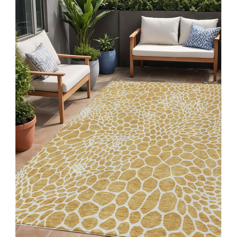 Tapis intérieur lavable à motif géométrique doré et ivoire 5 pi x 8 pi