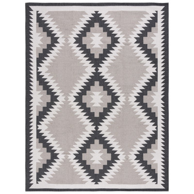 Ilkka Performance Geometric Rug