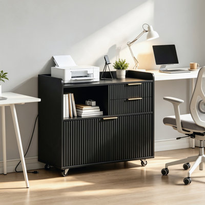 Armoire de rangement roulante moderne en métal de 43 po, organisateur de salle de jeux mobile avec roulettes verrouillables, casiers ouverts, armoire fermée et compartiment de rangement caché, mobilier en fer robuste résistant à la rouille pour l'organisation de la chambre à coucher et de la maison, noir