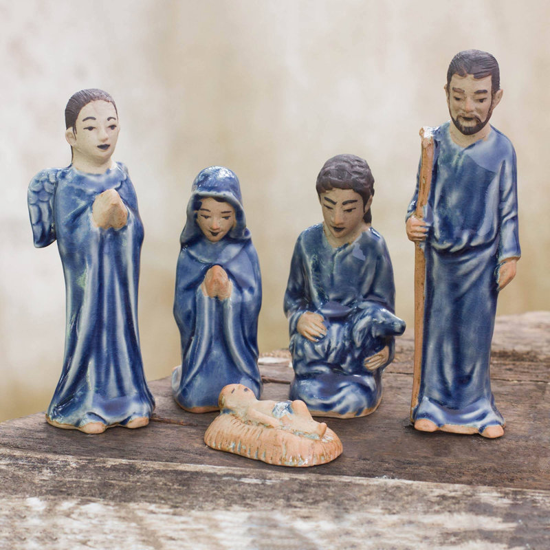Christmas Figurines & Collectibles