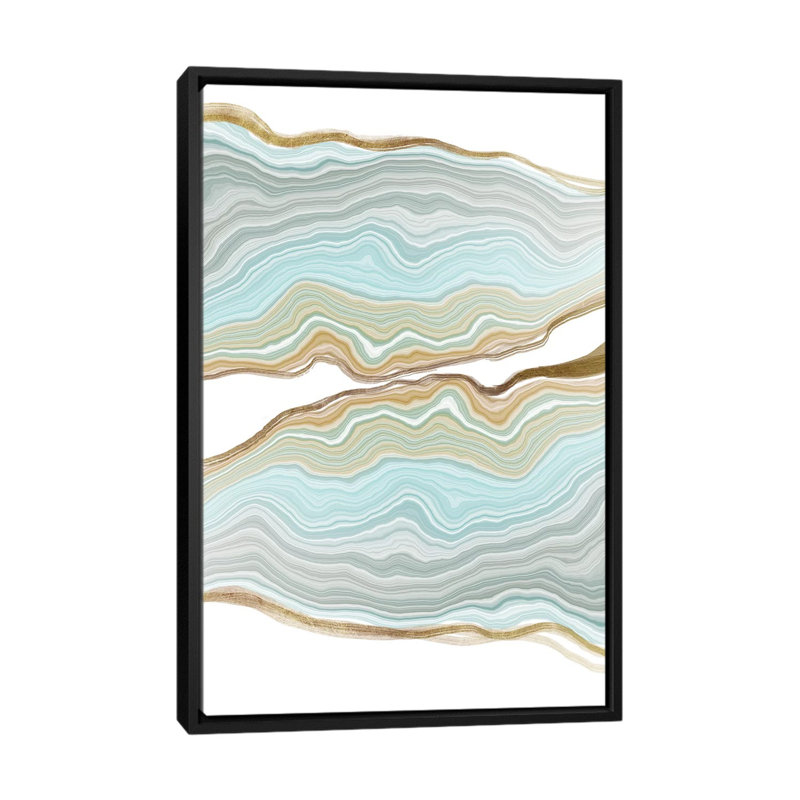 «A Water Iridescence» par 5by5collective - Impression sur toile tendue sur châssis, H 26 po x l 18 po x P 1,5 po