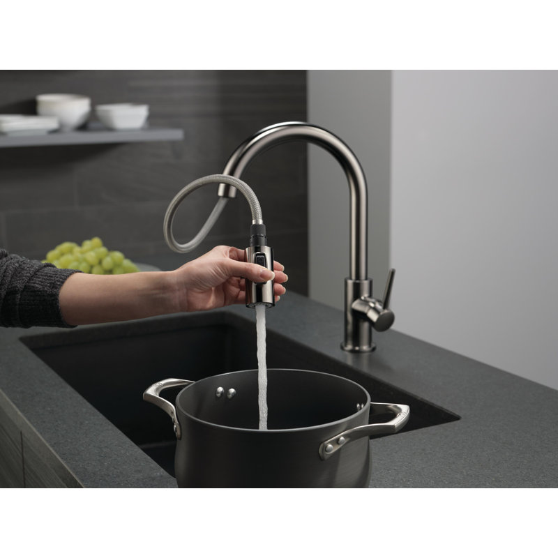 Single Handle Pull-Down Kitchen Limited Swivel, Black Stainless