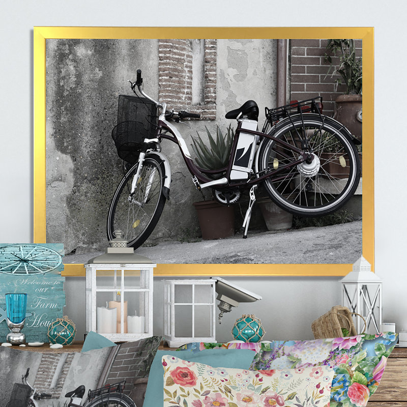 Vélo de style rétro - reproduction de cadre photo sur toile, H 24 po x l 36 po x P 1 po, Impression dorée sur toile encadrée
