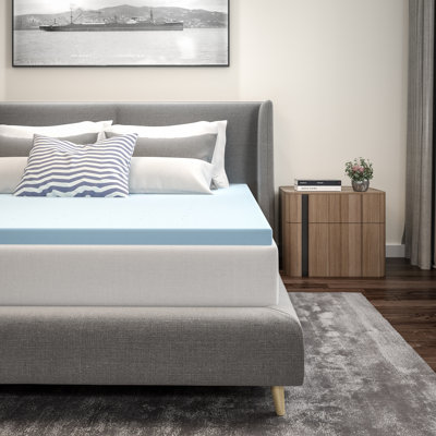 Surmatelas en mousse à mémoire de forme hypoallergénique et infusée de gel 2 po Addilynn