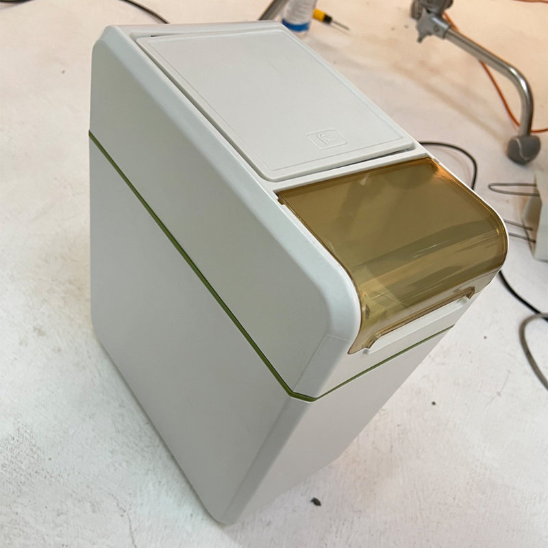 ABS；PP Manual Lift Waste Bin - 18L