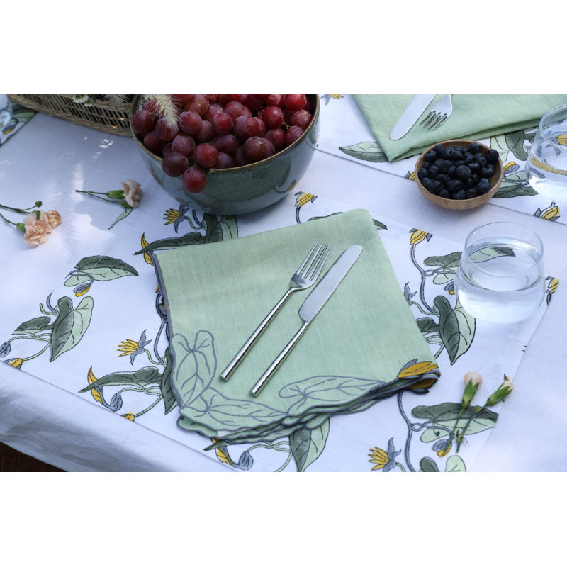 Leaves on a Vine Table Placemat 14x20 Inch, Sage green