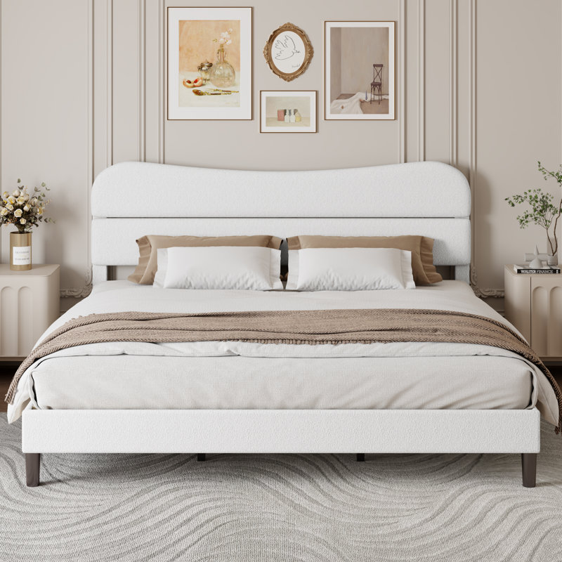 Structure de très grand lit avec tête de lit douce en velours Teddy, lit plateforme avec support en lattes de bois, assemblage facile, silencieux, blanc