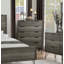 Commode de chambre contemporaine à trois tons avec pieds en métal et placage en acacia