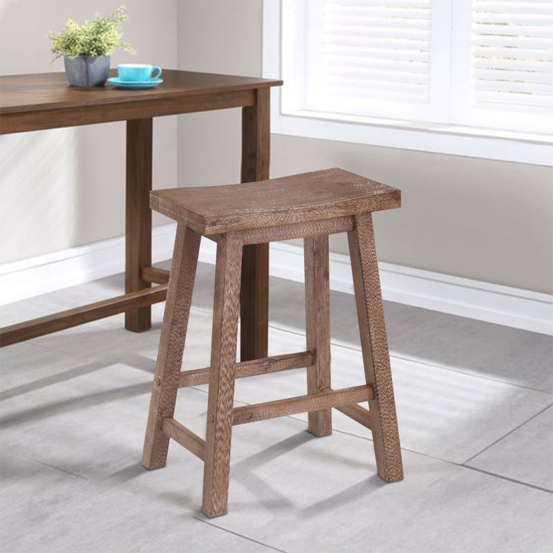 Tabouret à hauteur de comptoir en bois avec pieds inclinés