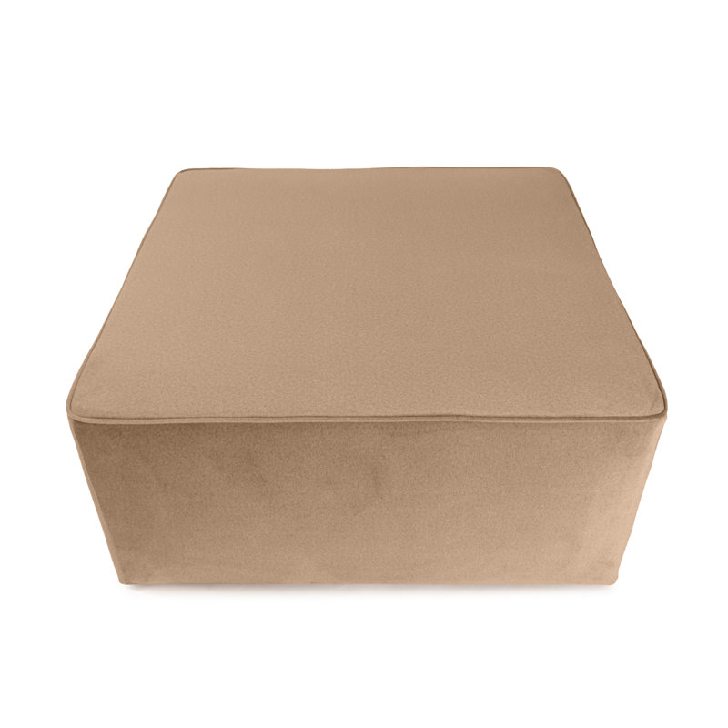 Universal 36 carré carré chameau Qivuit, Chameau