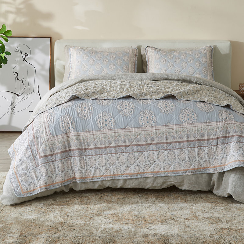 King Size Pink Reversible Microfiber Quilt Set