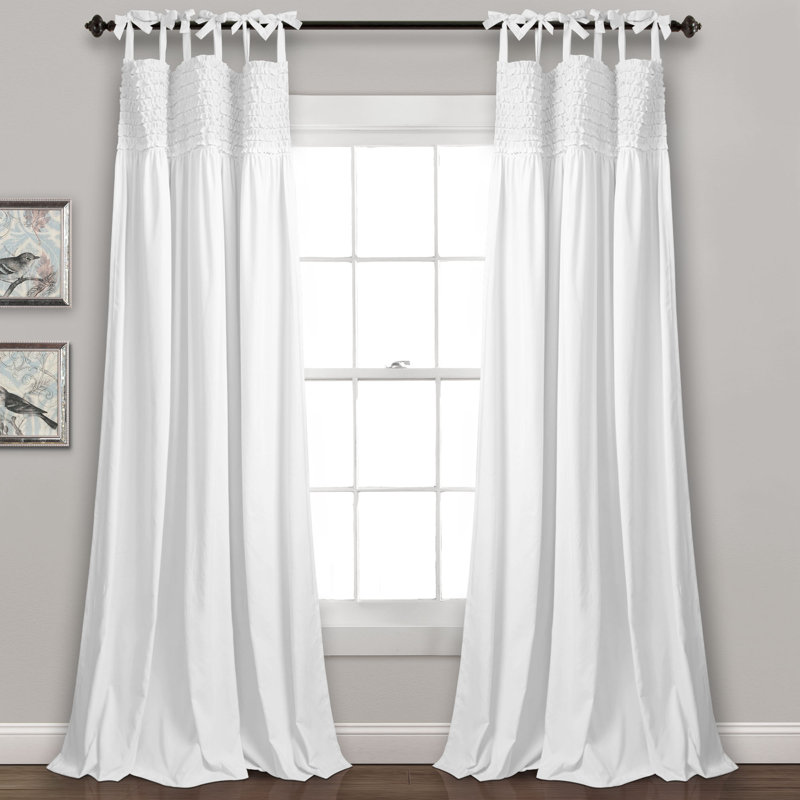 Paire de rideaux semi-transparents avec passants Lydia, l 40 po x L 95 po, Blanc
