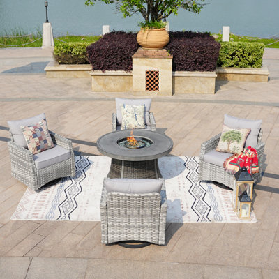 4 - Person Patio Conversation Set with Cushions