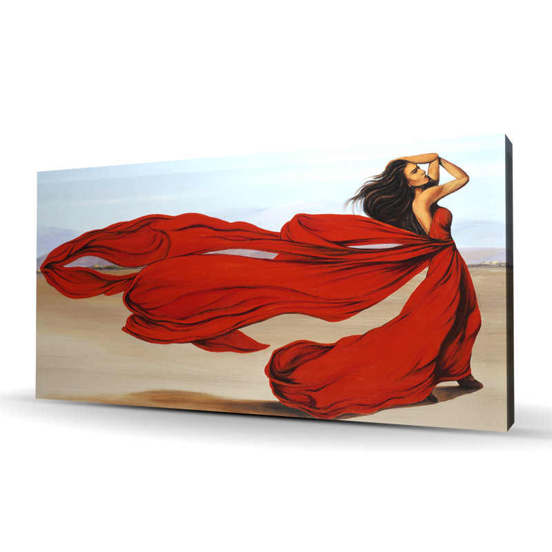 Femme dans une longue robe rouge, toile du désert | Décoration de salon bleue