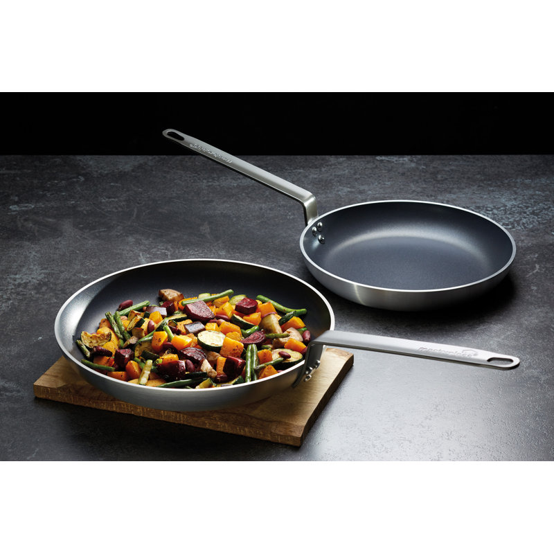 MasterClass Heavy Duty Frypan, 32 cm