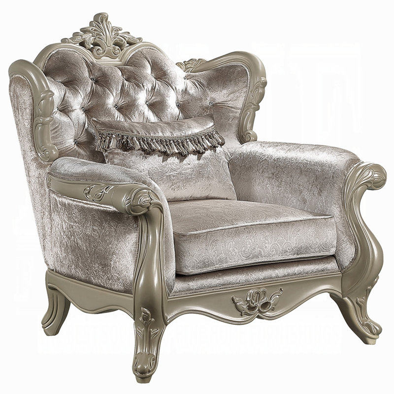 Fauteuil capitonné large de 45 po Bertha