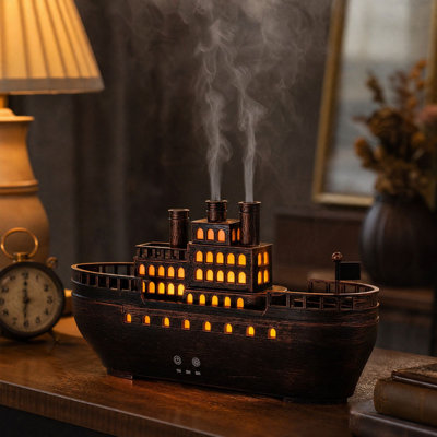 Décoration suspendue vintage : diffuseur d'arômes, humidificateur et brumisateur en forme de bateau à vapeur avec lumière d'ambiance chaude, télécommande, idéal pour la maison, le bureau ou la chambre. Cadeau parfait.