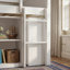 Lit mezzanine peu encombrant avec bureau et tablettes