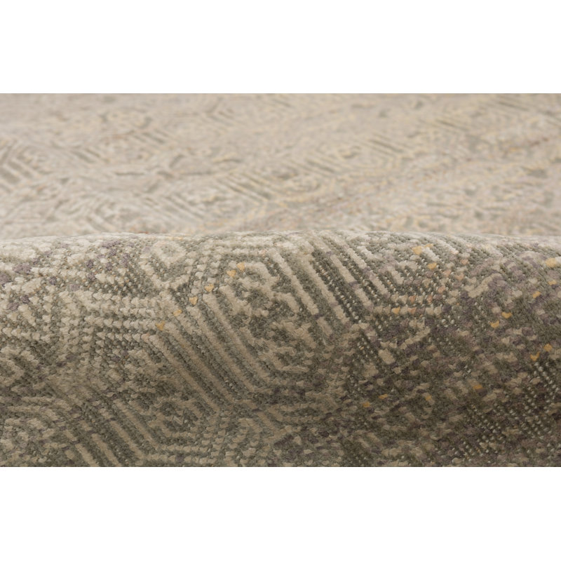 Handmade Cotton and Silk Abstract Area Rug