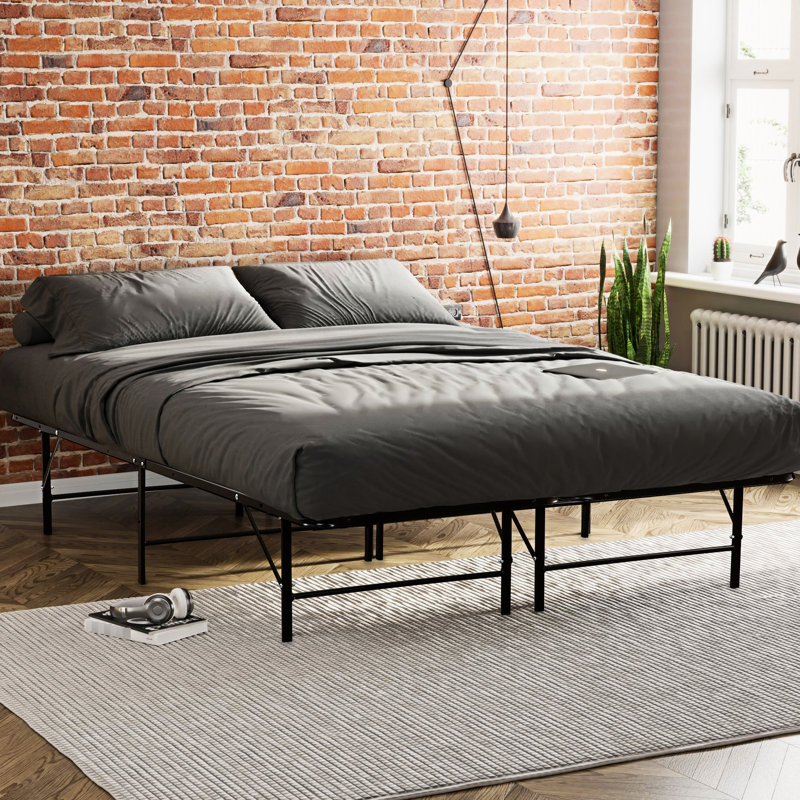Base de lit plateforme en métal très grand, noir. Conçu pour durer. Offre un excellent support pour matelas. A sous le rangement. Assemblage rapide et facile. Compatible avec toutes les tailles. Chambre industrielle