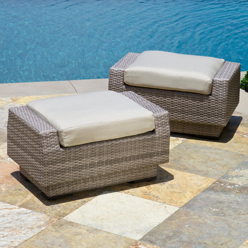 Repose-pieds Fionnula avec housses de coussin Sunbrella, Toile spa Sunbrella®