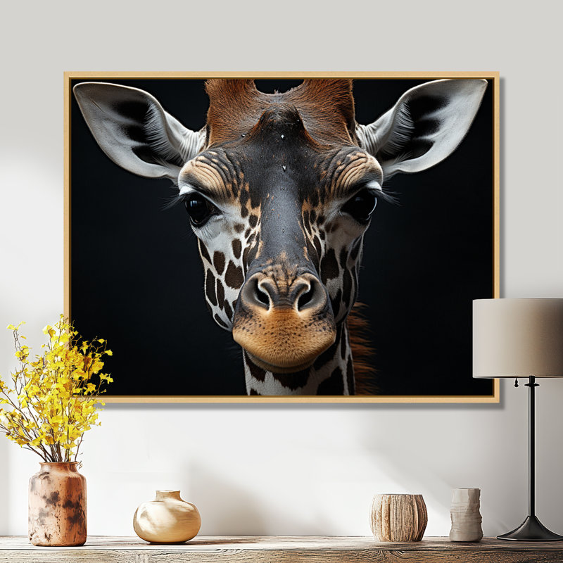 «Black and White Giraffe Portrait I - Giraffe», reproduction d'art sur toile encadrée, H 16 po x l 32 po, Érable