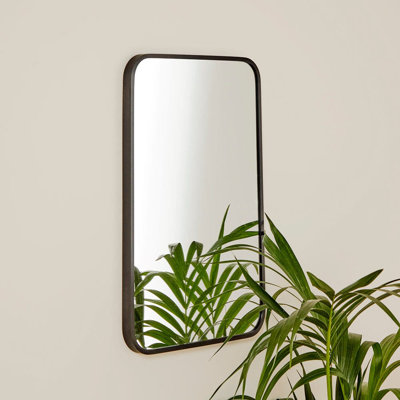 Squoval Wall Mirror Gold