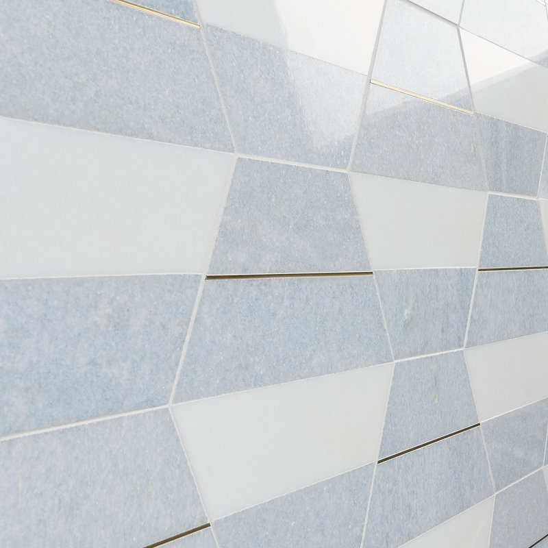 Carreau de mosaïque mural en marbre poli et laiton hexagonal 9 po Hepburn, Bleu