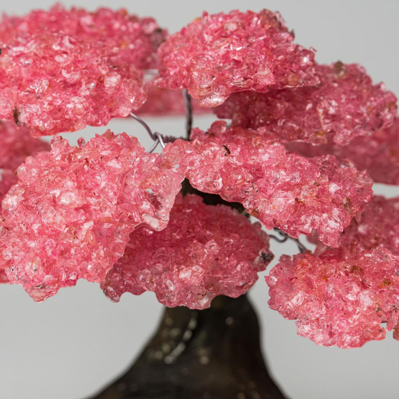 Grand arbre à pierres précieuses en grappe de quartz rose véritable sur cristal matriciel améthyste
