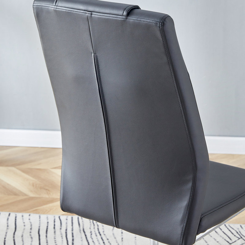 Chic chaise de salle à manger en similicuir noir avec pieds en métal massif, 6 pour une élégante chaise de salle d'étude dans la maison