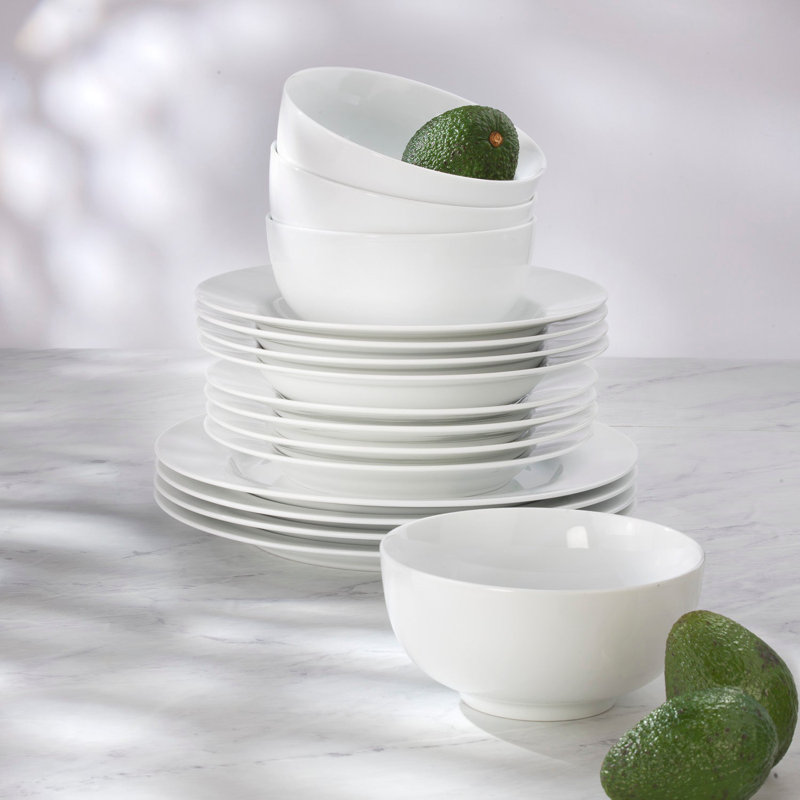 Service de vaisselle 16 pièces en porcelaine fine White Essential Classic