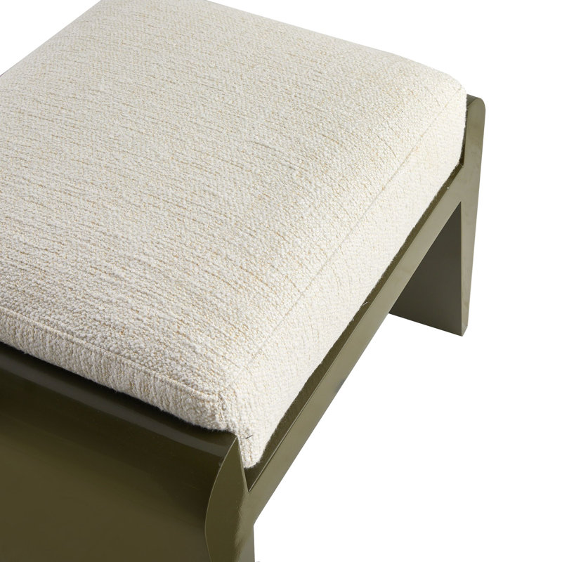Alanna Ottoman, Moss