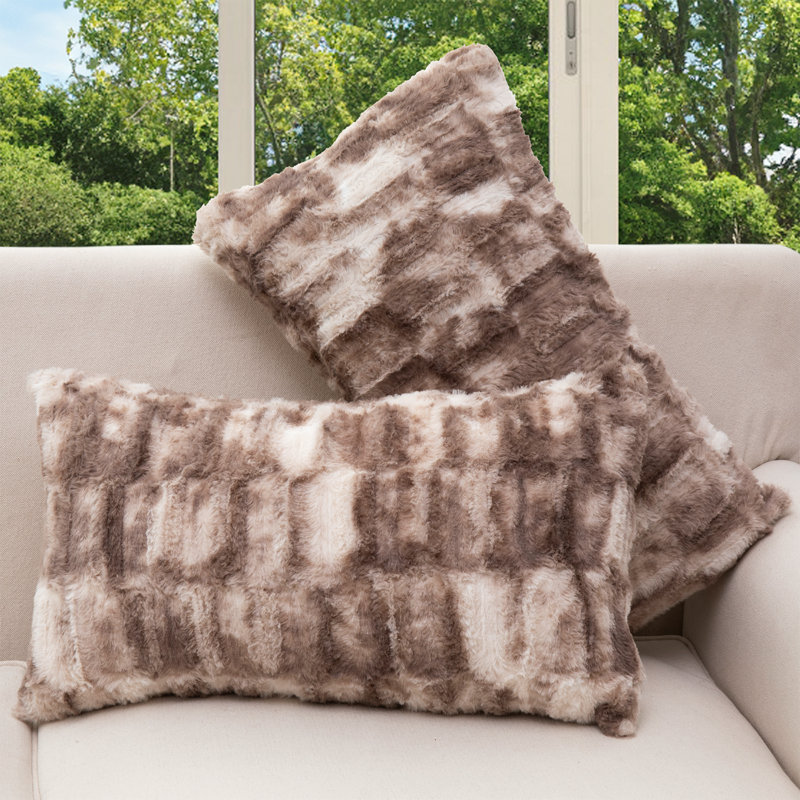 Coussin décoratif en fausse fourrure, Brun marbre, 12 po x 20 po