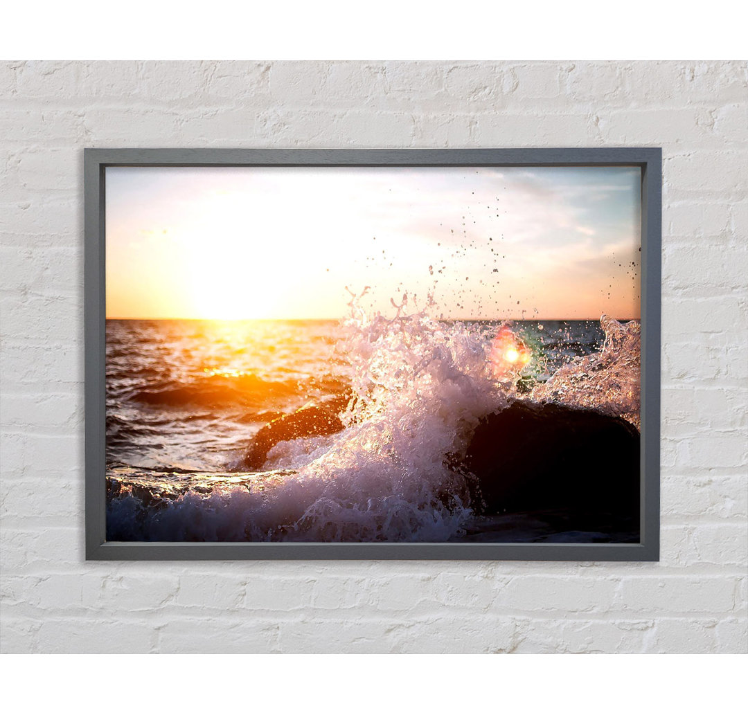 Crashing Waves In The Sunset - Einzelne Bilderrahmen Kunstdrucke auf Leinwand