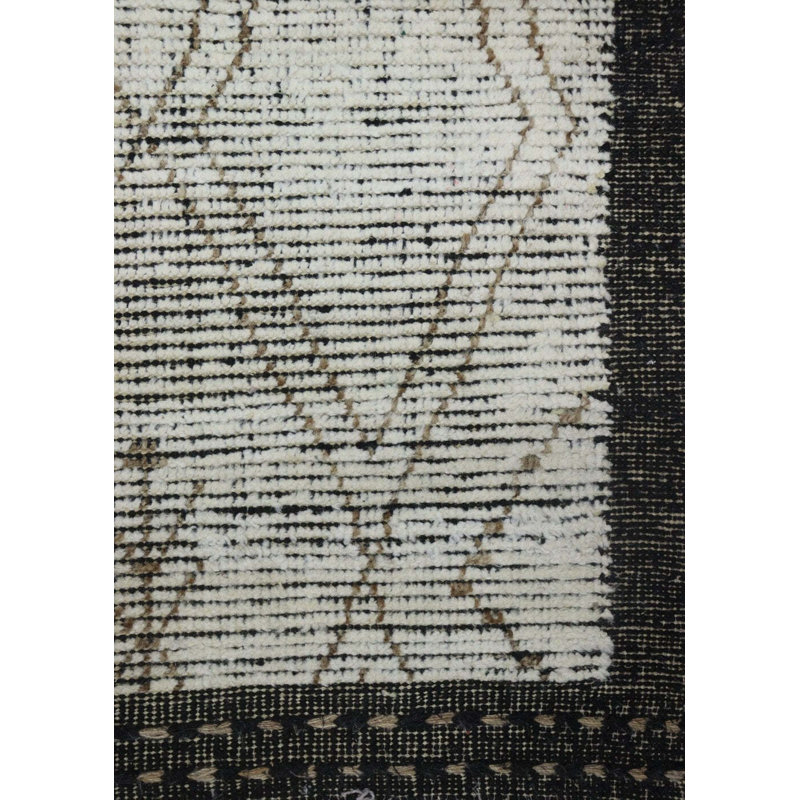 Tapis ivoire / espresso marocain unique 12 pi 3 po x 18 pi 6 po New Age