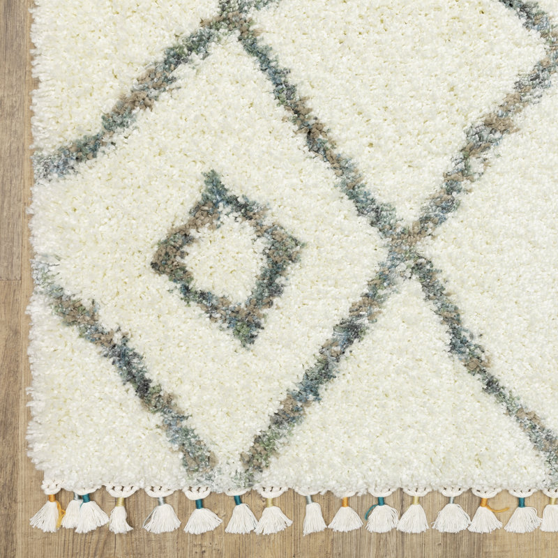 Tapis géométrique en polypropylène tissé à la machine ivoire / bleu, Rectangle 7 pi 10 po x 10 pi 10 po