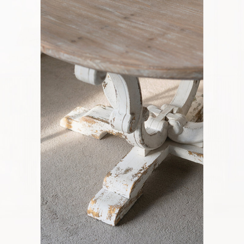 Table basse ronde en bois 31,5 x 31,5 x 18,5 po avec finition blanche patinée et pieds à volutes