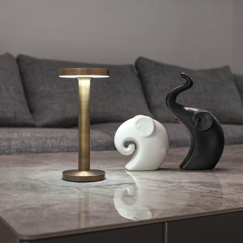 Metal Desk Lamp, Bronze