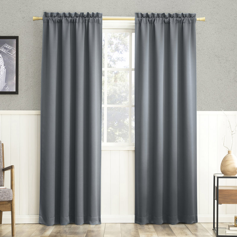 Panneau de rideau occultant thermique à œillets Wayfair Basics® Dorcia, l 40 po x L 84 po, Denim Blue