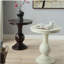 Table d'appoint blanc antique avec base piédestal