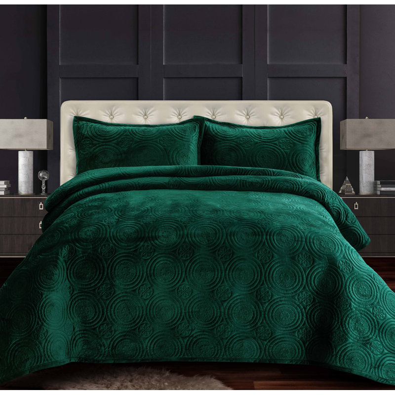 Capri Velvet Quilt, Queen Quilt + 2 Standard Shams, Emerald Green