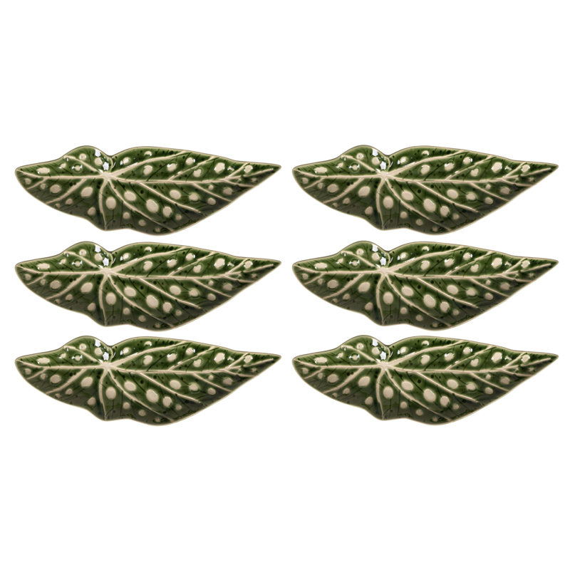 Stoneware Leaf-Shaped Plate With Wax Relief Design