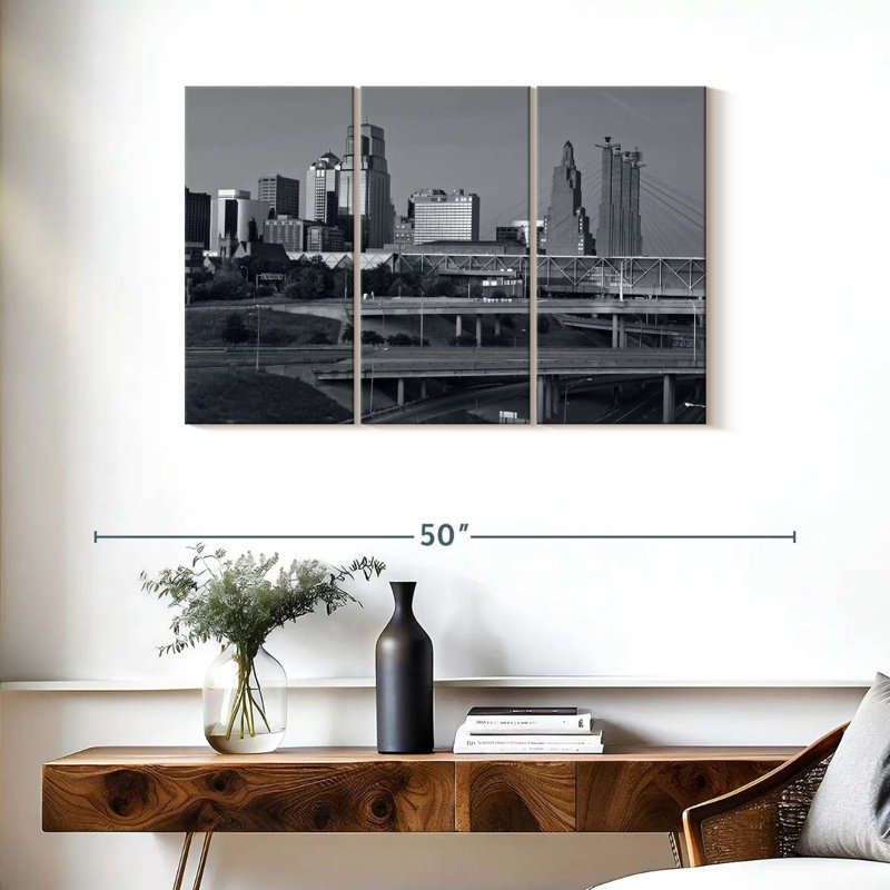 Rorry Kansas BW Skyline, 24" H x 38" W
