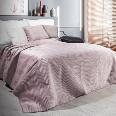 Gatik Polyester Solid Colour Bedspread