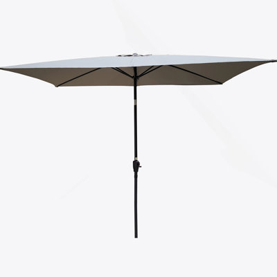 Parasol d'extérieur imperméable avec caractéristiques polyvalentes pour toutes les saisons