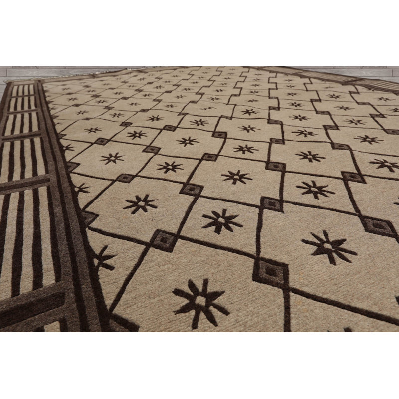 Tapis intérieur / extérieur en laine noué à la main à motif géométrique rectangulaire brun / beige 5 pi x 7 pi 11 po Stiljan