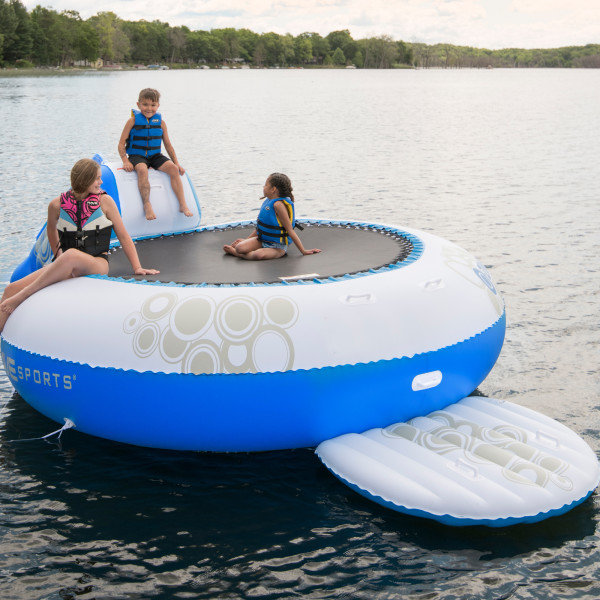 Jeu gonflable RAVE Sports O-Zone XL Plus avec glissade, 4.75ft H x 11ft W x 19.6ft D